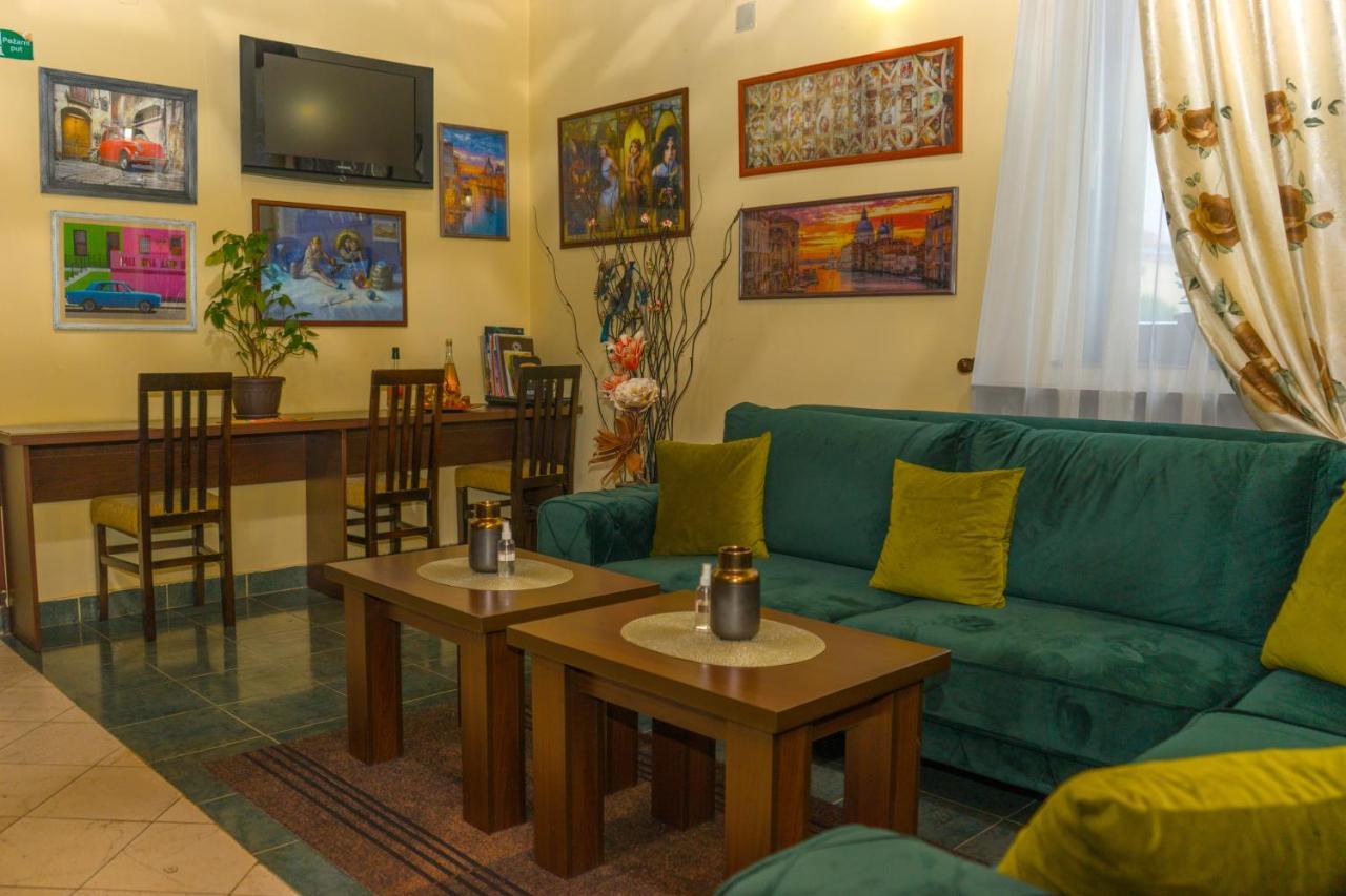 Garni Hotel City Kruševac Exteriér fotografie