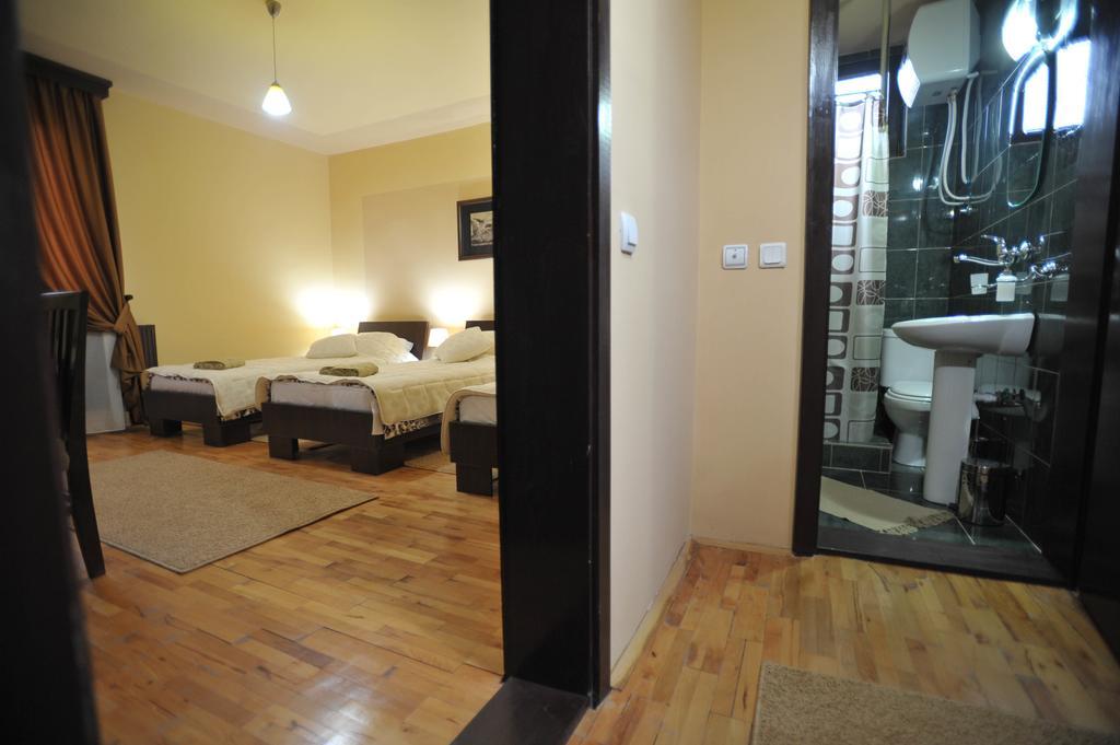 Garni Hotel City Kruševac Pokoj fotografie